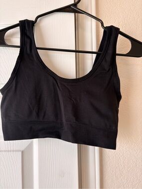 Black Seamless Scoop Neck Bralette - Women